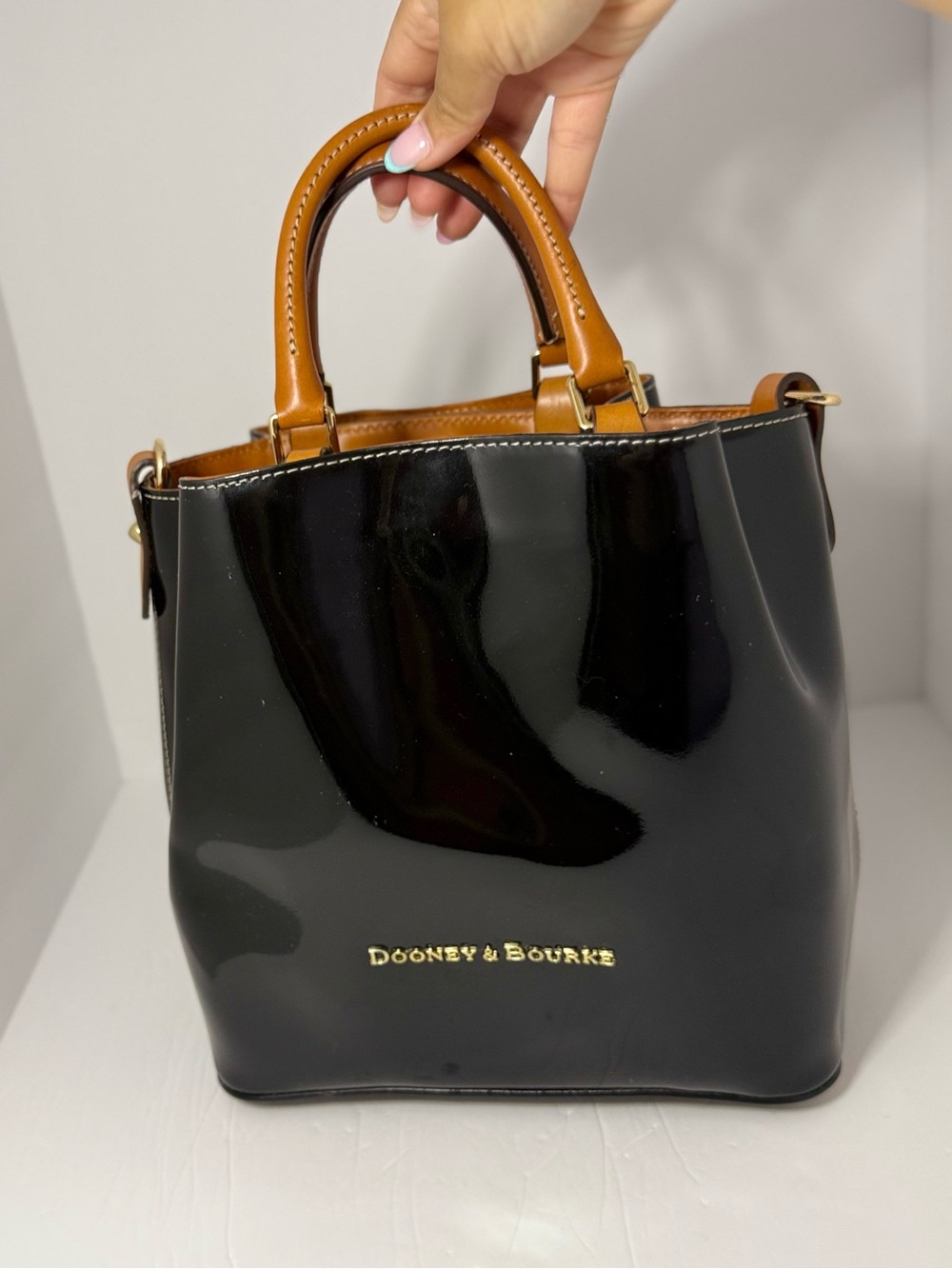 Dooney & Bourke Black Patent Leather Tote Shoulder Bag – Excellent Condition
